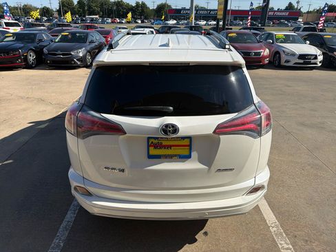 Used 2017 Toyota RAV4 Limited FWD image 6