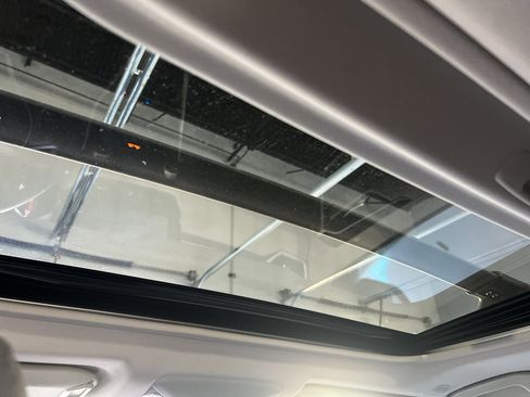 Used 2023 Toyota RAV4 XLE Premium image 13