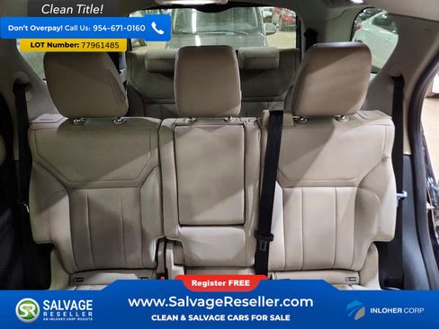 Used 2018 Land Rover Discovery SE AWD/4WD image 13