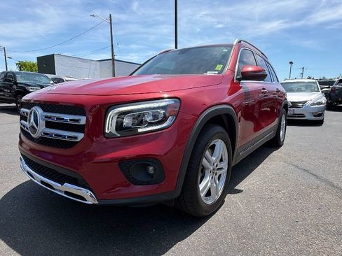 Used 2022 Mercedes-Benz GLB 250 4MATIC image 9