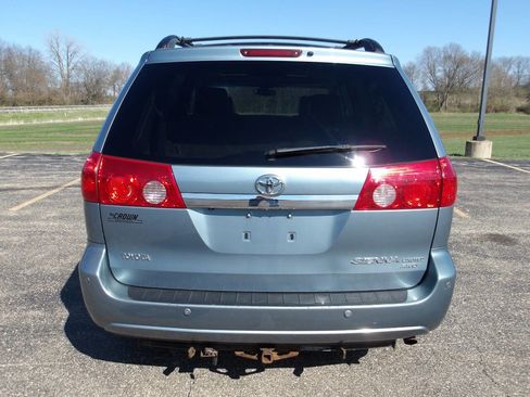 Used 2008 Toyota Sienna XLE Limited image 4