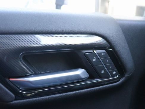 Used 2025 GMC Sierra 3500 AT4 w/ AT4 Premium Plus Package image 20