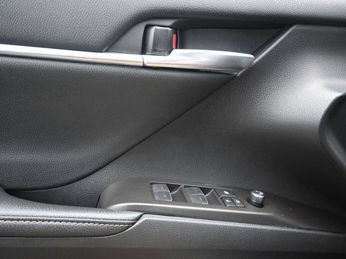 Used 2024 Toyota Camry XSE FWD image 18