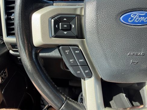 Used 2021 Ford F250 Lariat w/ Lariat Value Package AWD/4WD image 29