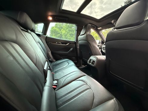 Used 2022 Maserati Levante Modena AWD/4WD image 39