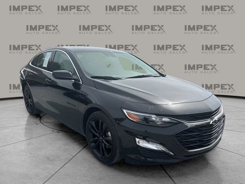 Used 2024 Chevrolet Malibu LT w/ Midnight Edition image 8