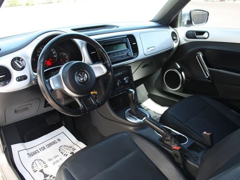 Used 2012 Volkswagen Beetle 2.5 FWD image 9
