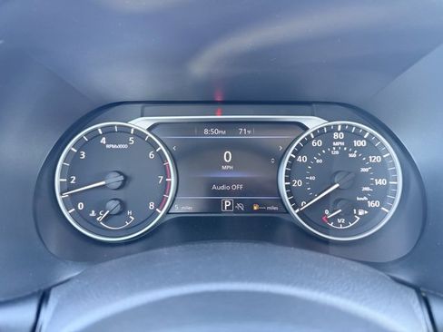 New 2025 Nissan Sentra SR image 12