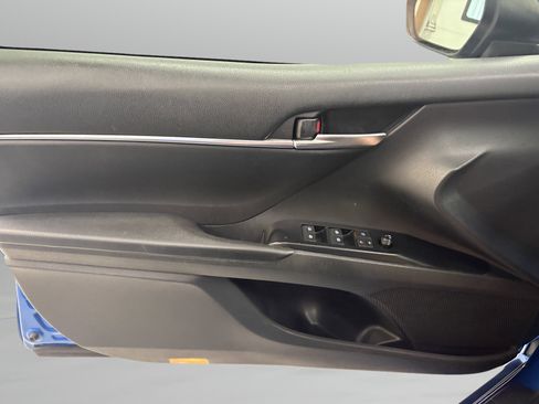 Used 2019 Toyota Camry LE FWD image 20