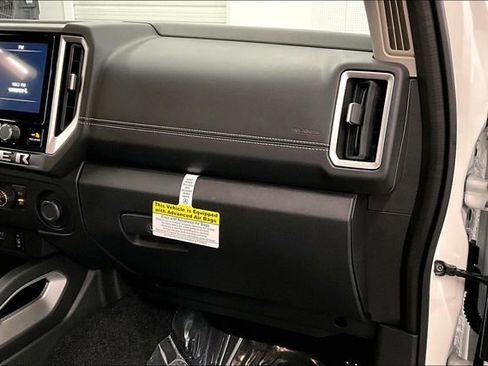 New 2025 Nissan Frontier SV w/ SV Convenience Package image 31