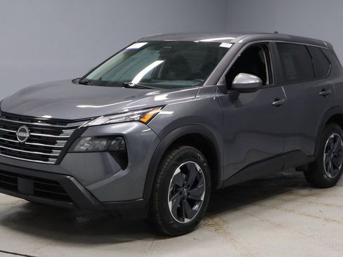 Certified 2025 Nissan Rogue SV image 7