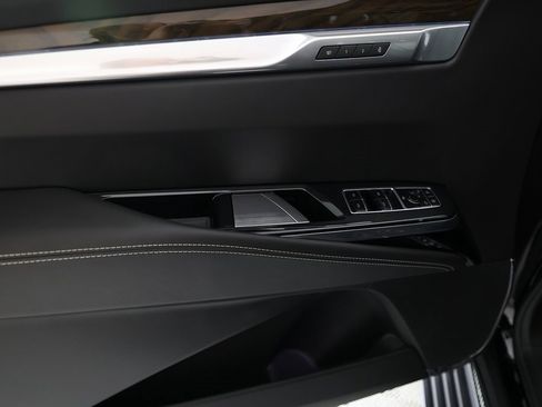 Used 2026 Cadillac Escalade ESV Platinum Luxury w/ LPO, Floor Liner Package image 19