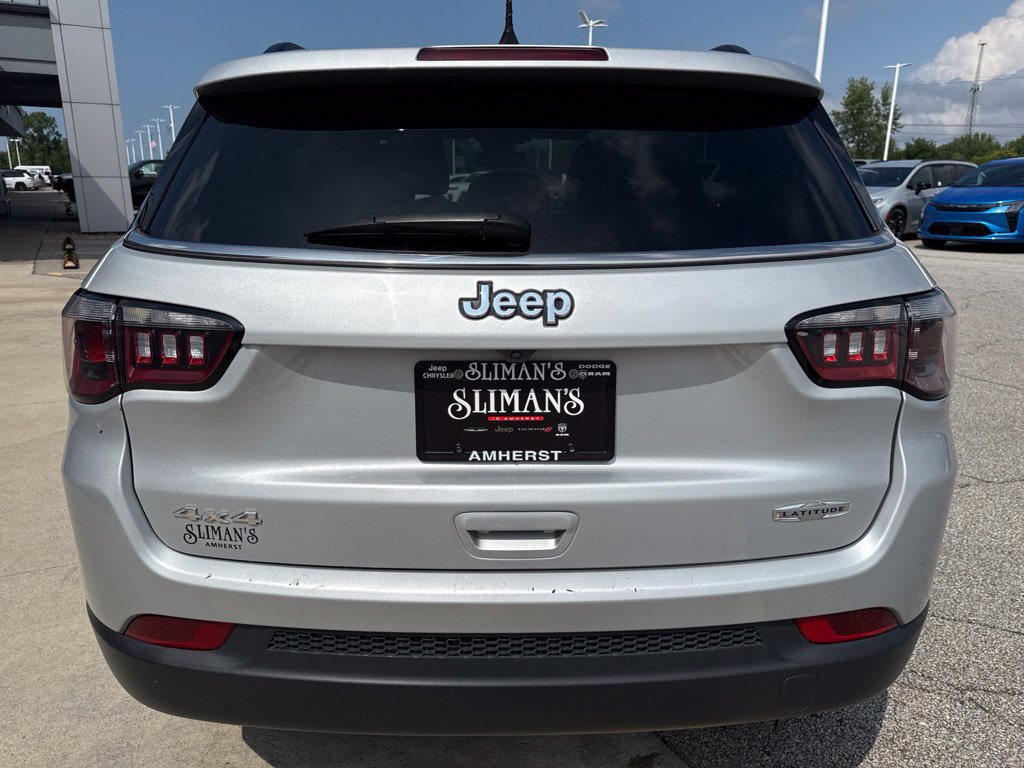 Used 2024 Jeep Compass Latitude AWD/4WD image 6