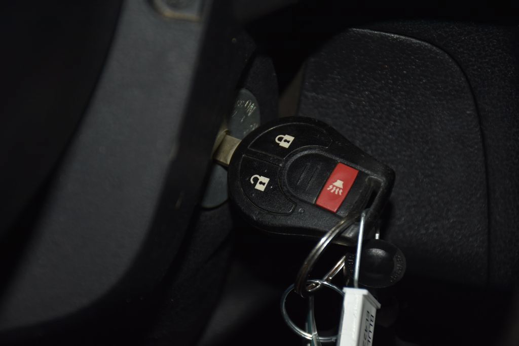 Used 2014 Nissan Versa Note SV FWD image 18