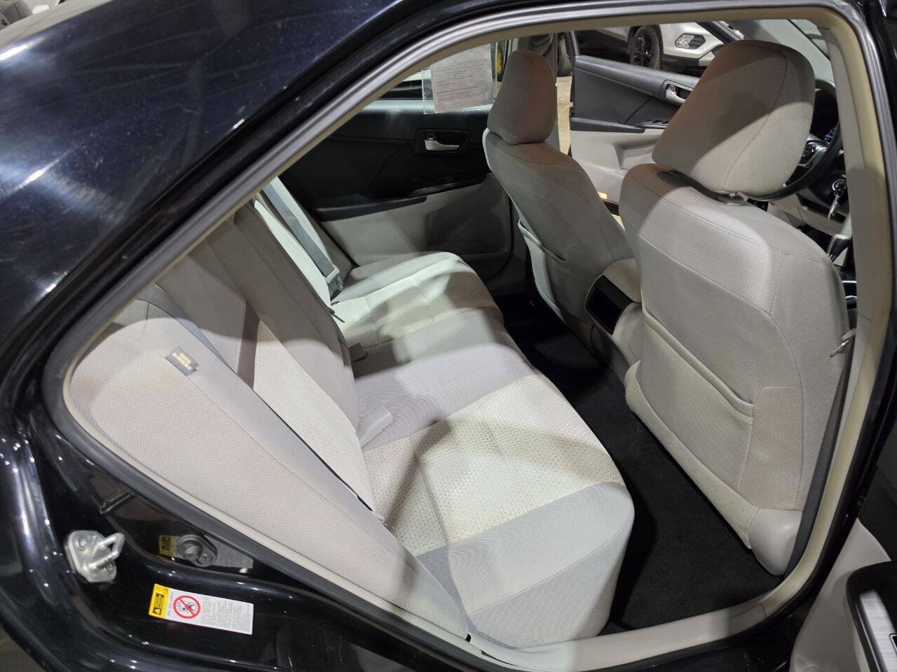 Used 2013 Toyota Camry FWD image 27