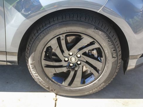 Used 2023 Land Rover Range Rover Evoque R-Dynamic S image 8