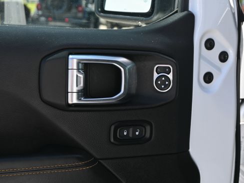 Used 2025 Jeep Wrangler Sahara w/ Safety Group image 30