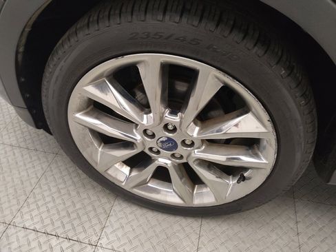 Used 2016 Ford Escape SE w/ SE Chrome Package image 28