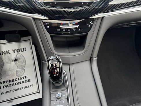 Used 2024 Cadillac XT6 Premium Luxury AWD/4WD image 28