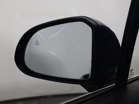 Used 2022 Hyundai Santa Fe SEL FWD image 35
