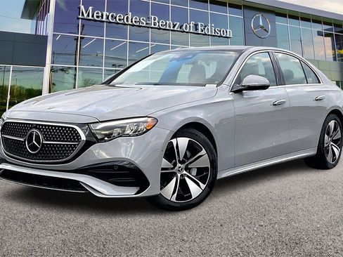 New 2026 Mercedes-Benz E 350 4MATIC Sedan image 2