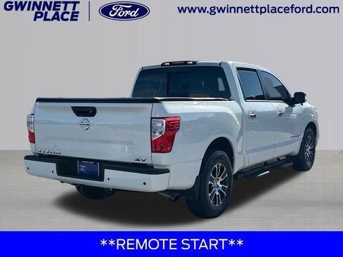 Used 2021 Nissan Titan SV w/ SV Convenience Package image 5