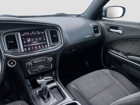 Used 2017 Dodge Charger R/T RWD image 21