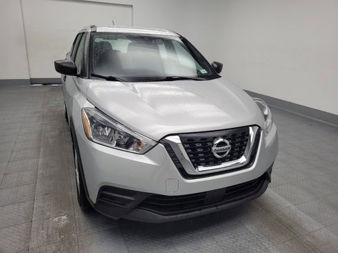 Used 2020 Nissan Kicks S image 14