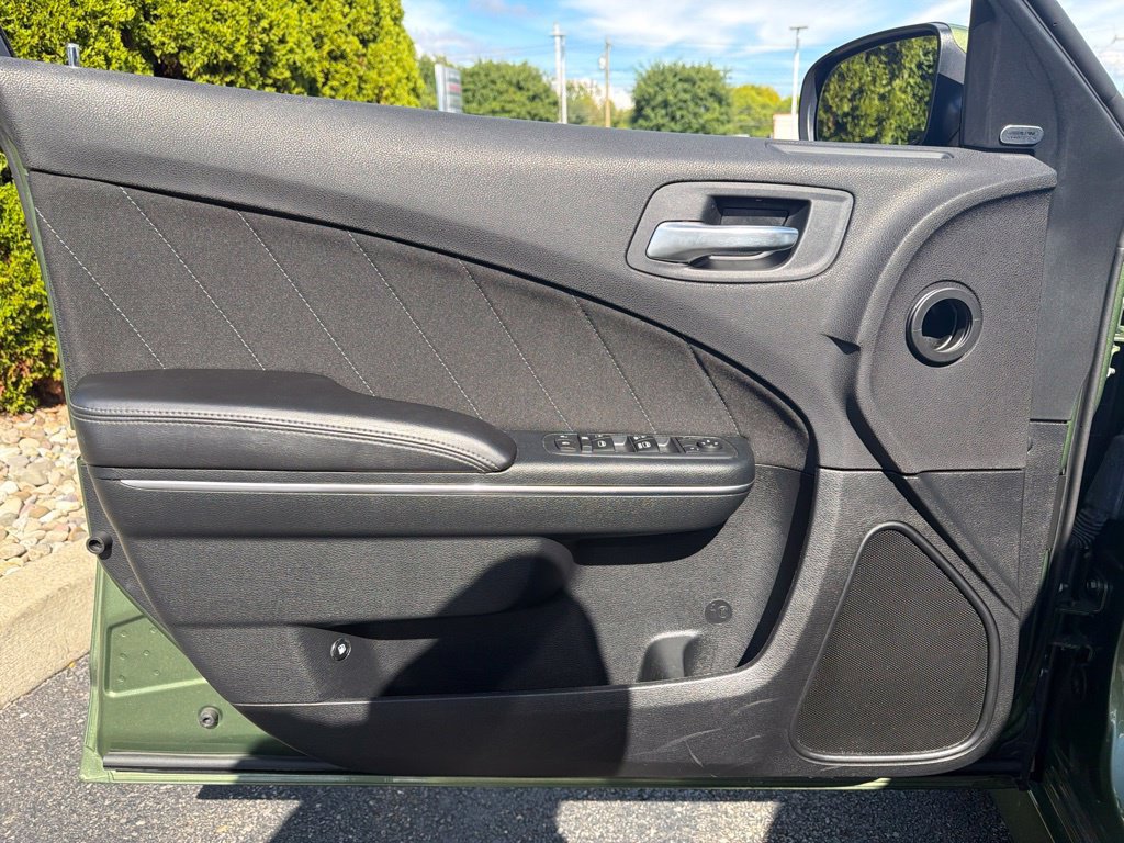 Used 2018 Dodge Charger R/T Scat Pack RWD image 16