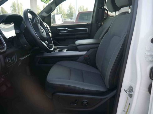 Used 2023 RAM 1500 Big Horn AWD/4WD image 28