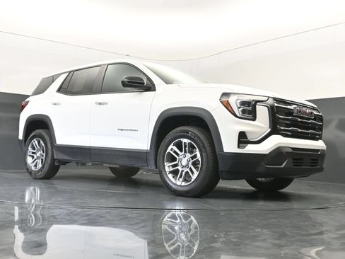 Used 2025 GMC Terrain Elevation AWD/4WD image 41