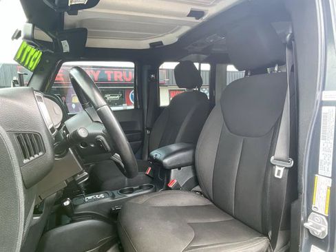 Used 2016 Jeep Wrangler Unlimited Sport w/ Quick Order Package 24S AWD/4WD image 9