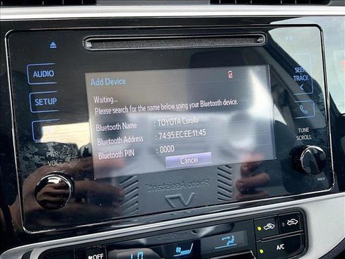 Used 2019 Toyota Corolla LE image 24