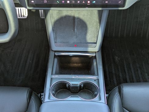 Used 2023 Tesla Model S Plaid image 22