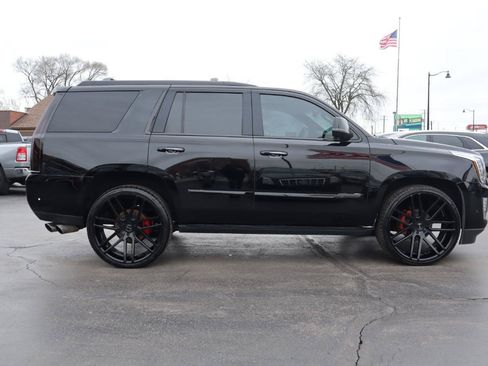 Used 2017 Cadillac Escalade Platinum AWD/4WD image 6