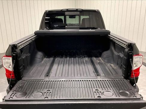 Used 2018 Nissan Titan PRO-4X w/ Pro-4x Convenience Package image 39