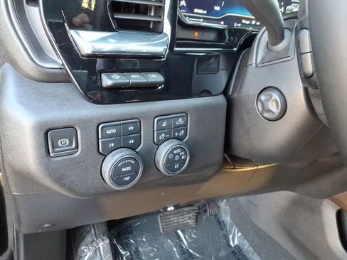 Used 2024 Chevrolet Silverado 1500 High Country w/ High Country Premium Package image 30