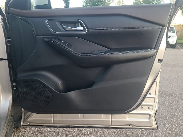 Certified 2023 Nissan Rogue Platinum AWD/4WD image 28