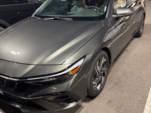 Certified 2024 Hyundai Elantra Limited image 1