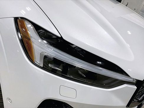 Certified 2023 Volvo XC60 B5 Ultimate w/ Climate Package image 30