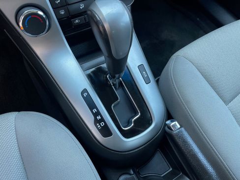 Used 2011 Chevrolet Cruze Eco image 28