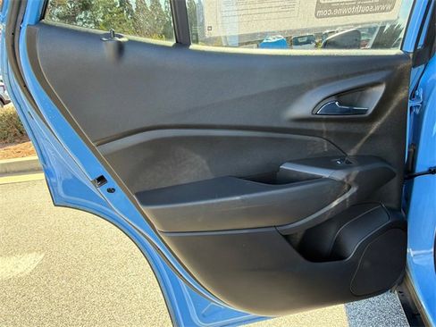 Used 2024 Chevrolet Trax RS w/ Sunroof Package image 21