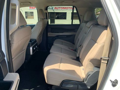 Used 2024 Ford Expedition Max XLT image 10