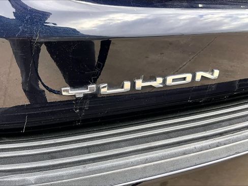 Used 2022 GMC Yukon XL SLT image 10