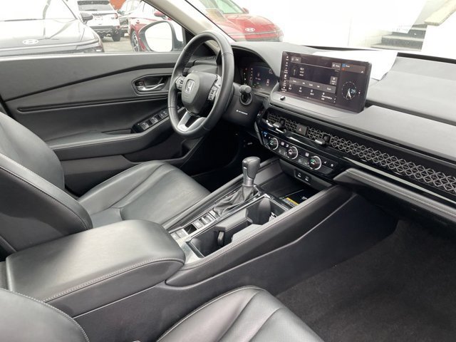Used 2023 Honda Accord Touring image 8