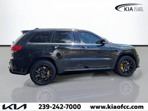 Used 2020 Jeep Grand Cherokee Trackhawk AWD/4WD image 3