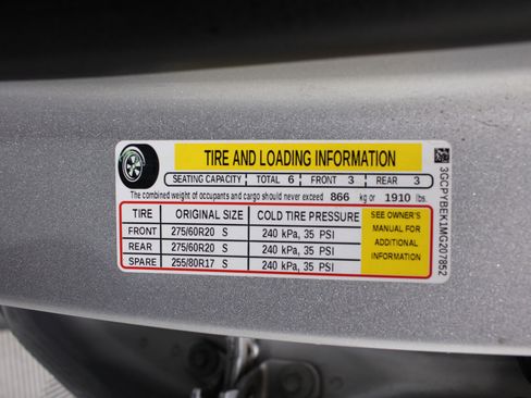 Used 2021 Chevrolet Silverado 1500 Custom AWD/4WD image 35