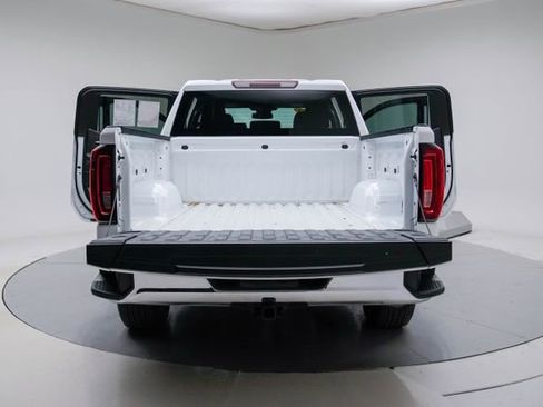 Used 2024 GMC Sierra 1500 SLT image 20