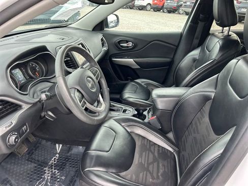 Used 2022 Jeep Cherokee Latitude w/ Trailer Tow Group image 9