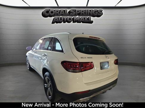 Used 2022 Mercedes-Benz GLC 300 image 3